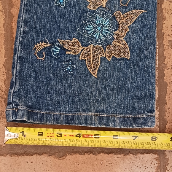 Vintage Denim Cropped Jeans Sz 4  Embroidered Embellished Beaded Acid Wash Boho - Picture 13 of 16